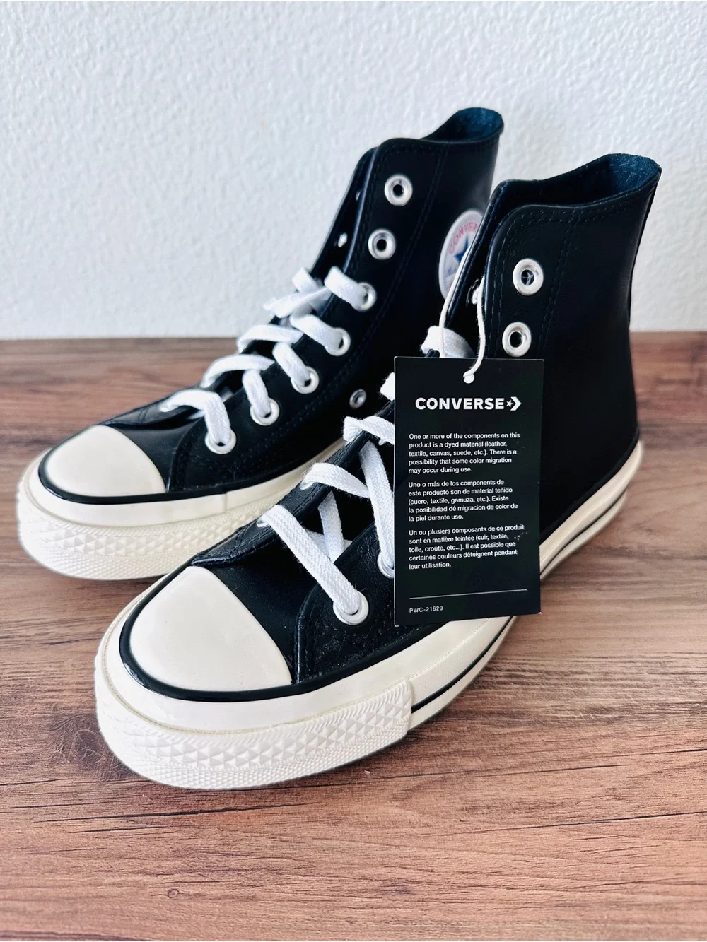 Big Kids Converse Chuck 70 Leather High Top in Black/White (Size 3) BRAND NEW!